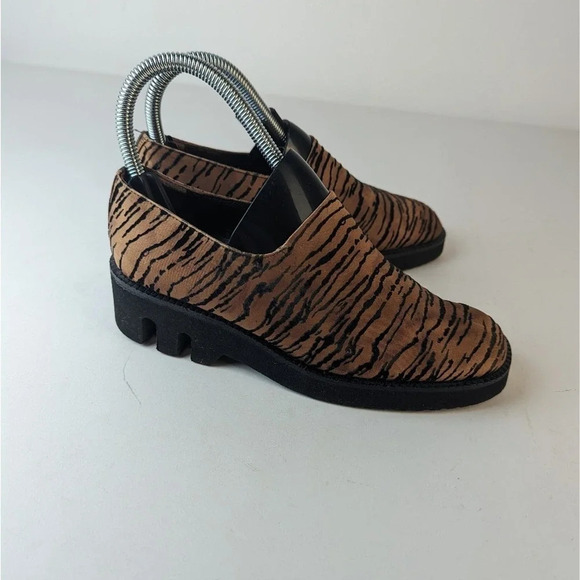 Heyraud Paris Tiger Print Chunky Slip On Loafer - Picture 2 of 9
